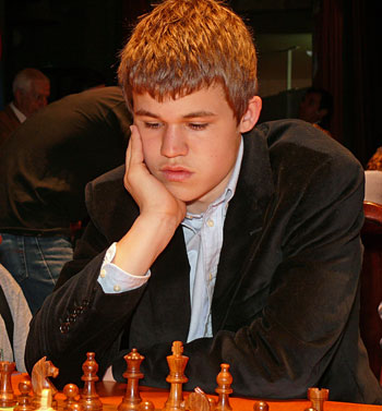 Xadrez: jovem de 18 anos assume a liderança do ranking FIDE